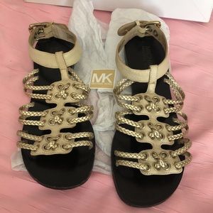 Michael Kors sandals! size 7 1/2 Preloved vintage! brown & tan gold back buckle!